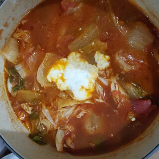 チンゲン菜　鶏肉のトマト煮込み